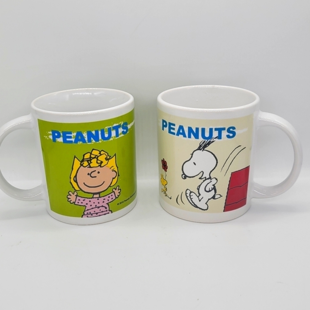 Lot of 2 Mugs Peanuts 2016 Worldwide LLC Multicolor Solid White 16 oz